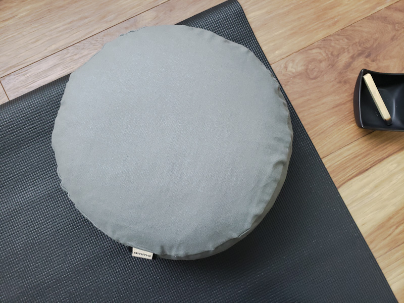 Coussin de méditation rond (Zafu) en lin et coton sable · Amma Thérapie
